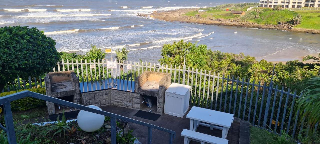 Aride 4 Awesome View Of Uvongo Main Swimming Beach From Communal Braai Area Margate Exterior foto