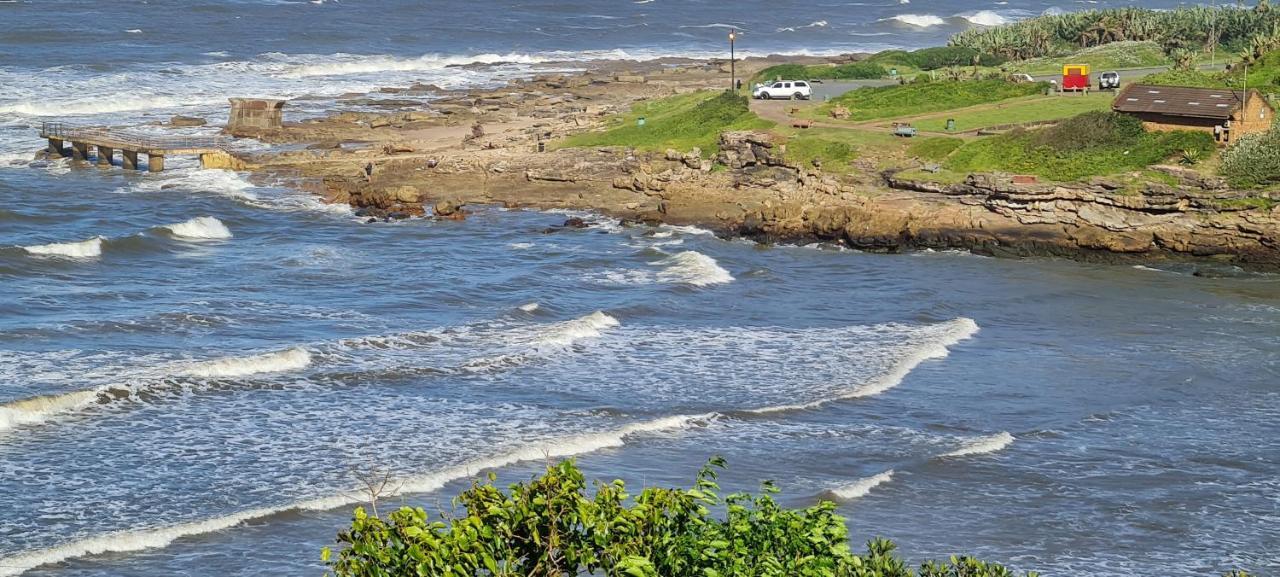 Aride 4 Awesome View Of Uvongo Main Swimming Beach From Communal Braai Area Margate Exterior foto