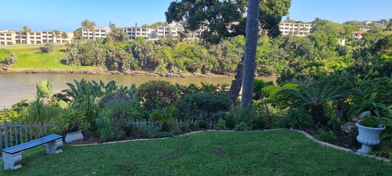 Aride 4 Awesome View Of Uvongo Main Swimming Beach From Communal Braai Area Margate Exterior foto